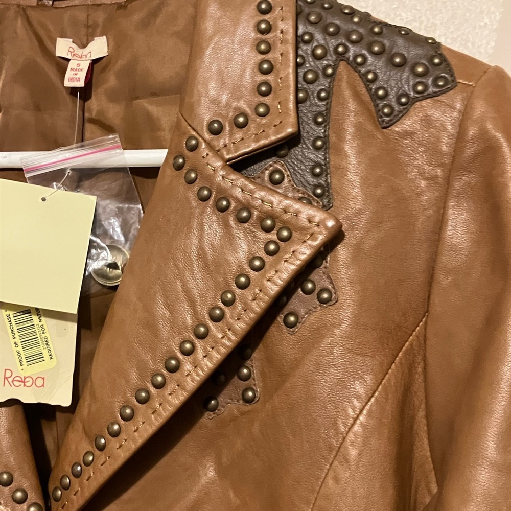NEW Reba (McEntire) Womens Soft Leather Jacket Cognac Embellished Cross Studded - Picture 3 of 5
